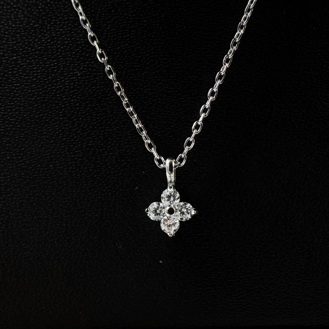 正規品 ナチュラルピュア フラワー ネックレス レディース ペンダント シンプル 上品 シルバーカラー ノンアレルギー サージカルステンレス ステンレス 金属アレルギー 対応 結婚式 結婚記念日 誕生