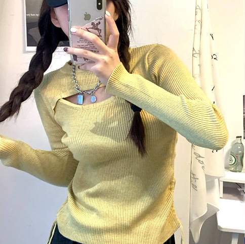 バストカットアウトセータトップス 袖あり 長袖 ラウンドネック タイト 細身 リブ ニット かわいい 5,003円