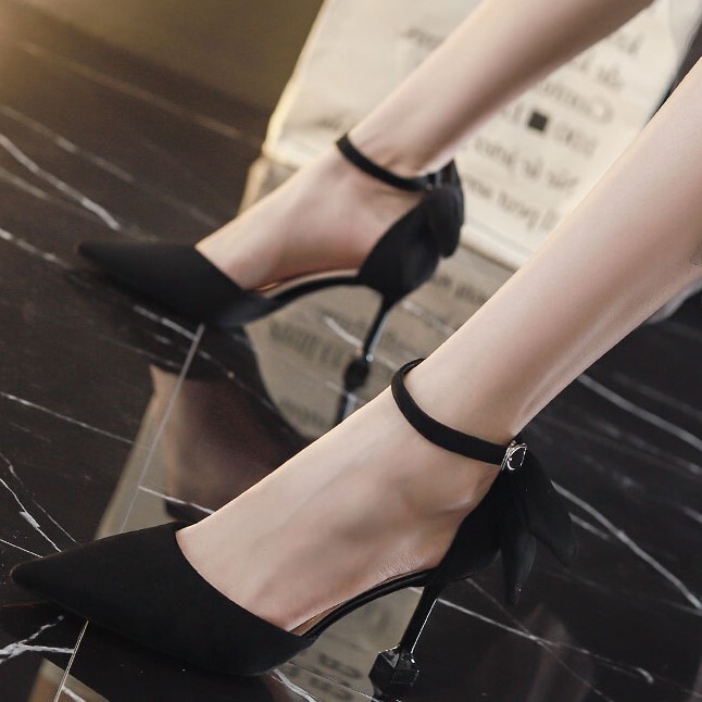 魅せる パンプス スクエアトゥパンプス ハイヒール ピンヒール 8ｃｍ リボン 美脚 脚長 ストラップ 大人可愛い きれいめ 上品 おしゃれ フォーマル エレガント ラブリー キュート 女っぽ