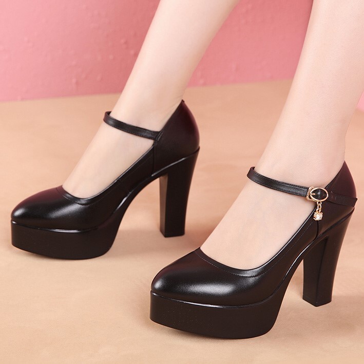 パンプス 太ヒール 11ｃｍヒール アンクルストラップ チャーム 美脚 かわいい 大人可愛い きれいめ シンプル 上品 おしゃれ エレガント ラブリー キュート セクシー 存在感 無地 シーズンレス