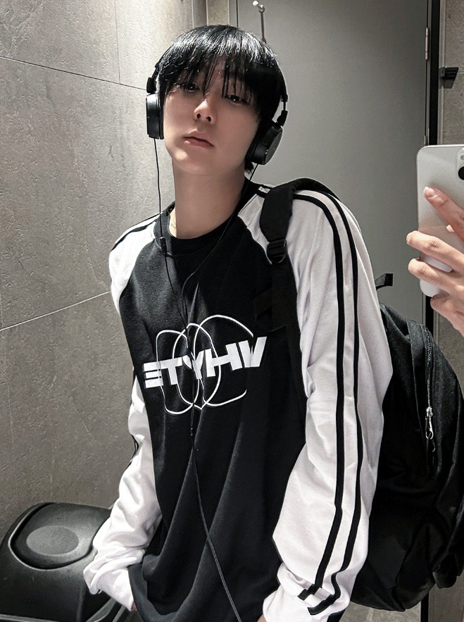 [COSYHARU公式]Farondie Velvet Track Raglan T-shirt