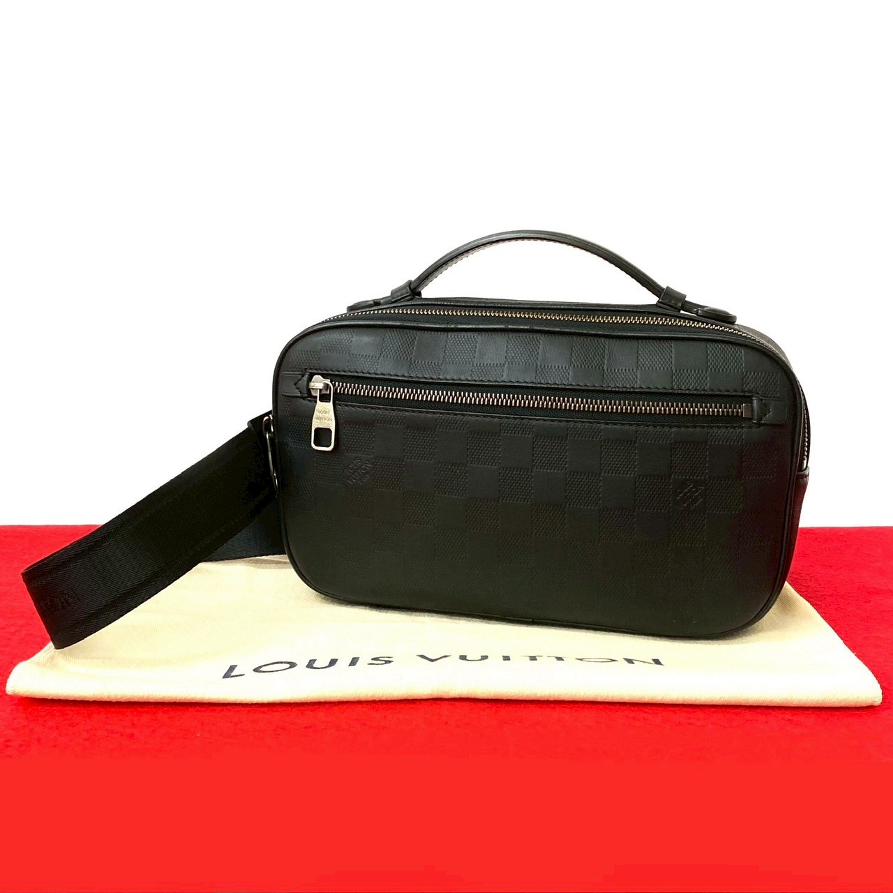 アンブレール ダミエ アンフィニボディバッグ レザー ブラック 26981