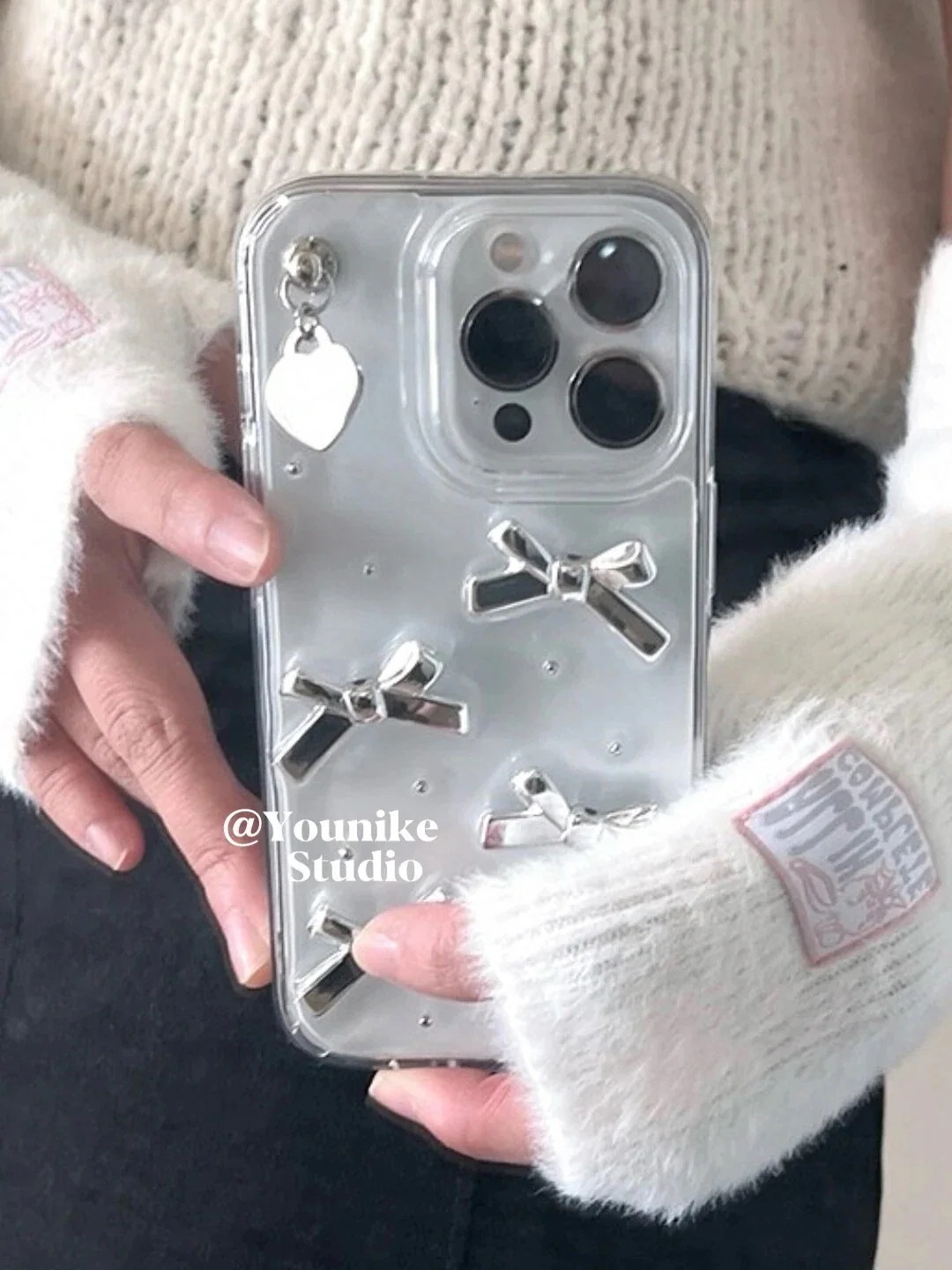 【1つ買うと1つ無料】【】韓国インスタイルニッチ甘くて新鮮なシルバー立体リボンiphoe15po14pomax Apple 1311携帯電話ケース保護カバー