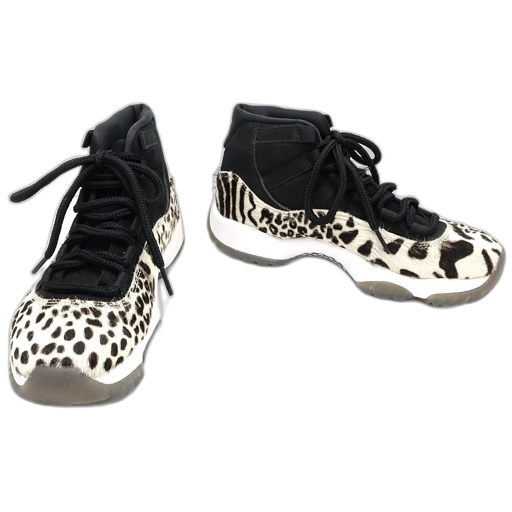 エアジョーダン11 AR0715-010 スニーカー 22.5cm ハラコ ブラック ホワイト レディース/181699【中古】