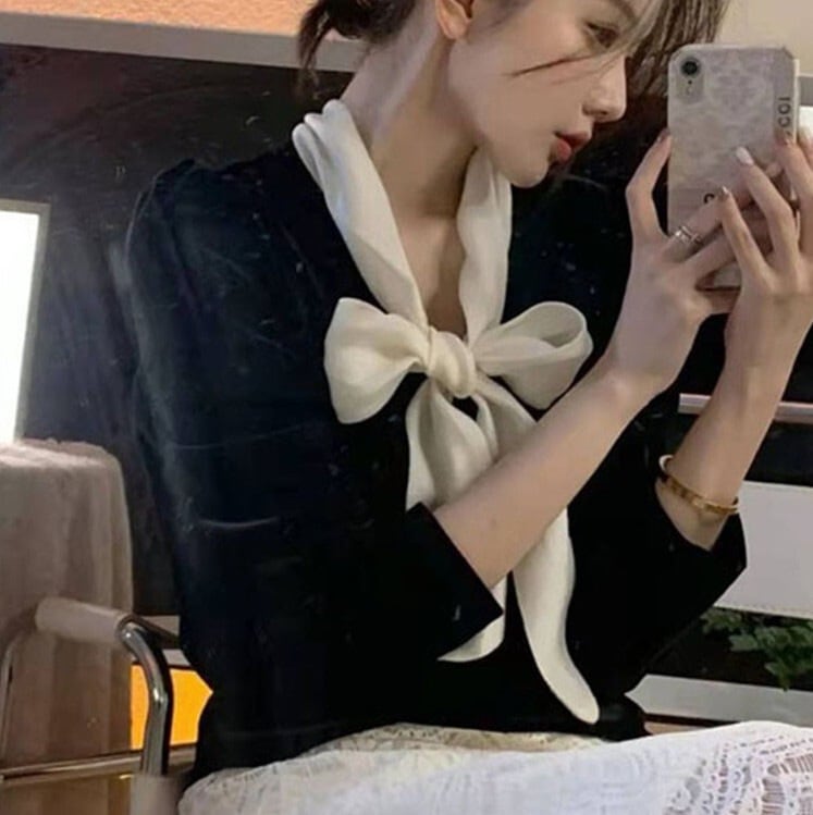 トップス ブラウス レギュラー丈 袖あり 長袖 Vネック 襟付き リボン かわいい 大人可愛い きれいめ シンプル 大人 上品 お洒落 大人女子 こなれ感 キュート 無地 春 10代 20代 30代
