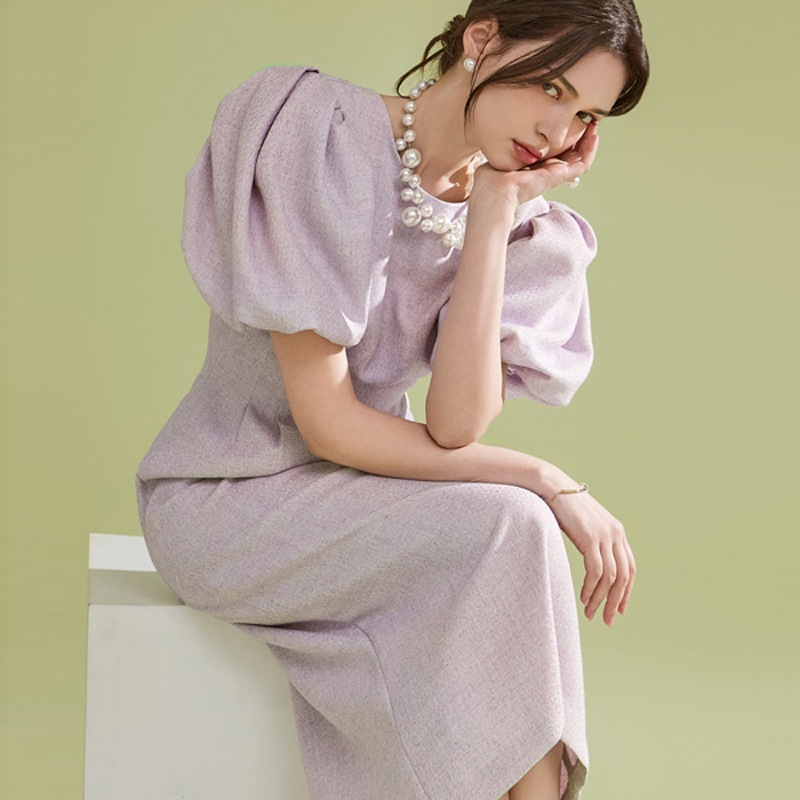 D4909 パフスリーブ スリム ミディアム ワンピース