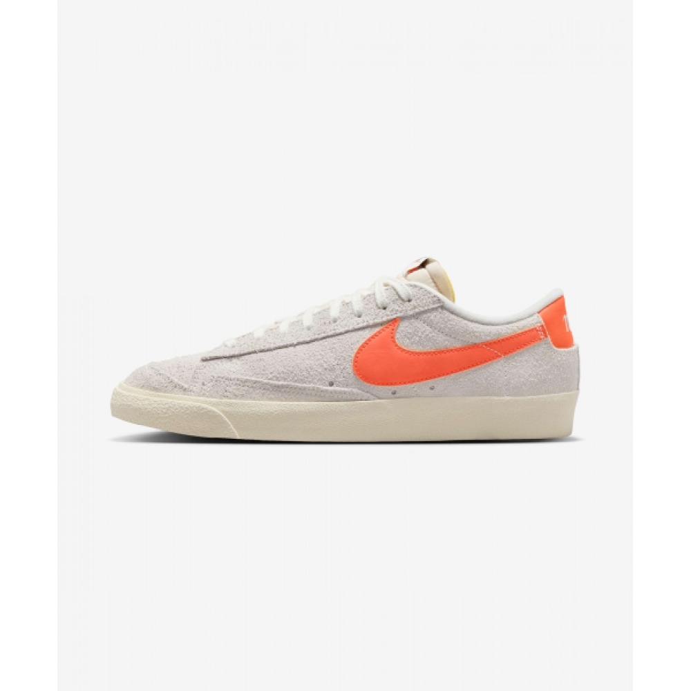 ナイキブレザーロウ 77 プレミアム M-サミットホワイト:ココナッツミルク:ブラック:セーフティオレンジ/HF3158-100