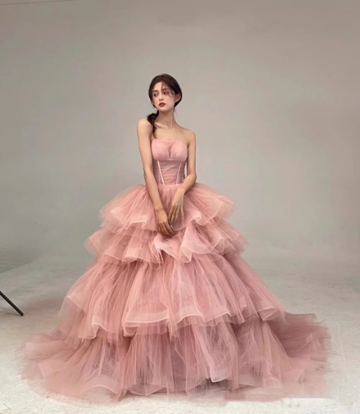 カラードレス ピンク ベアトップ ボリュームドレス 揺らめく裾 憧れのドレス 披露宴