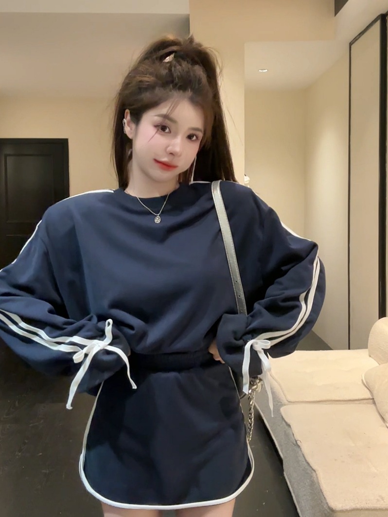 2025秋冬 韓国 かわいいレディース2点セット無地 長袖 トレーナーレトロ黑白フーディーブルサイズ丈トップス春カジュアルスポーツファッション系通学学生袖お出かけアップシルエットサイドトラック
