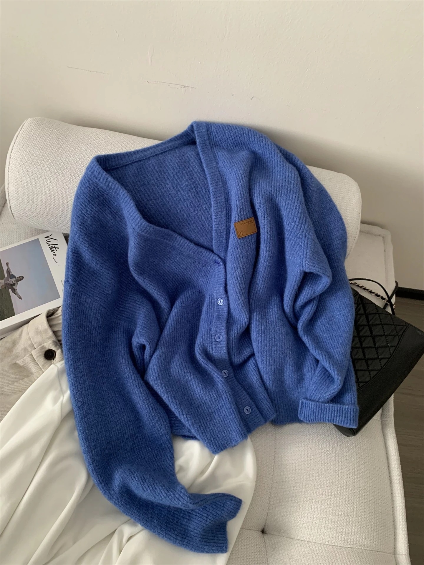 2026 春新作 韓国風 ブルー 肌映え抜群 カーディガン 通勤万能 暖かさ 大人カジュアル ニット 4,667円