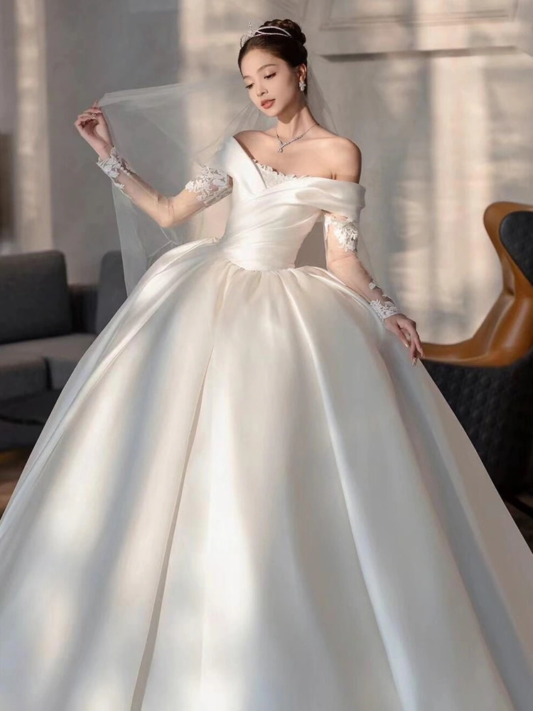 ワンショルダーサテンウェディングドレス2025花嫁メインヤーンハイエンドテクスチャヘビーレトロロングスリーブプチ