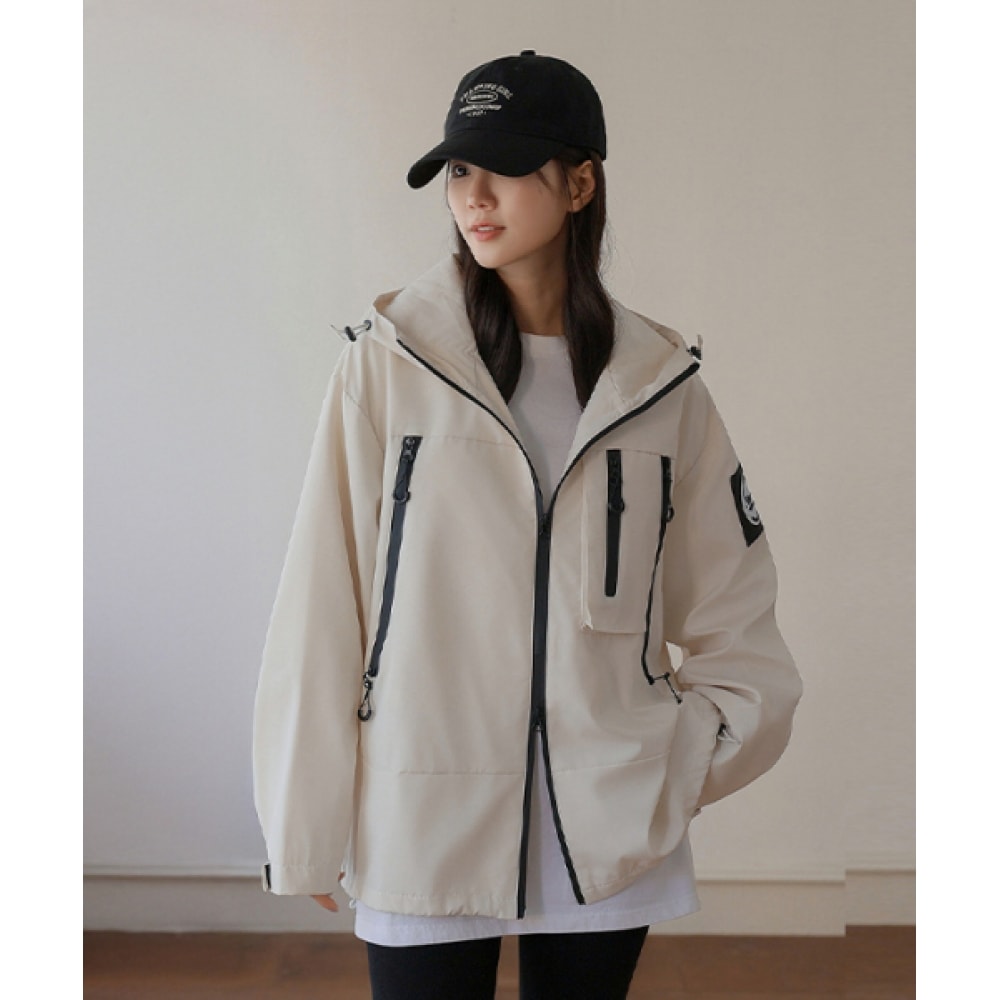 フレンチシックインフィニティハイネックウインドブレーカー