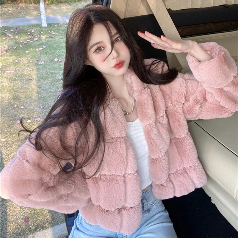 3色　秋冬 人気 毛皮アウター 秋冬コーデ　レディースアウター　人気　もふもふファーショートコート　可愛いレディースファッション