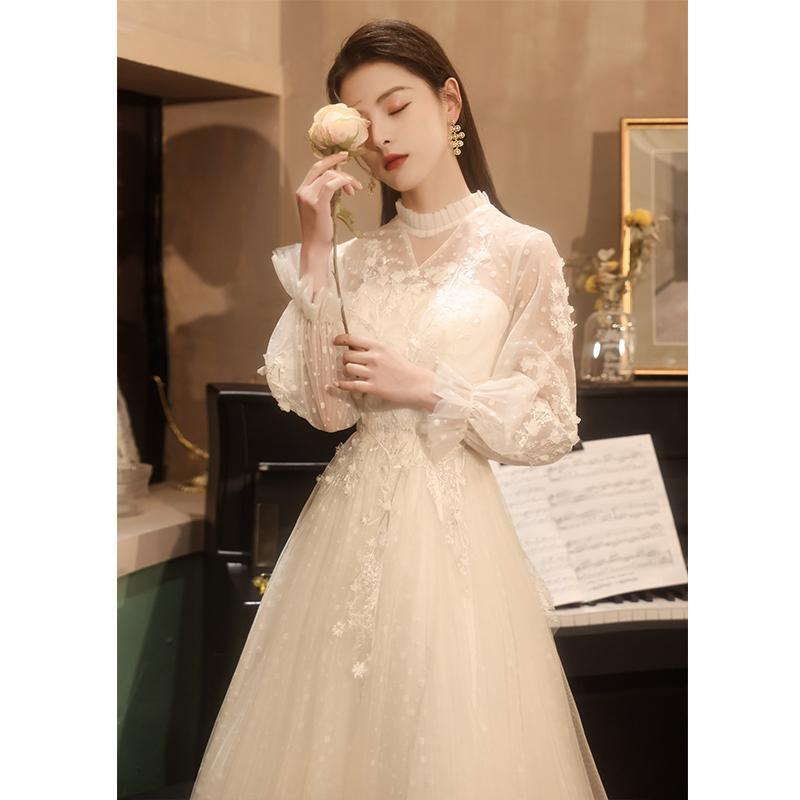 白いイブニング ドレスの女性 2024 宴会妖精気質学生芸術テスト ホスト 母の日