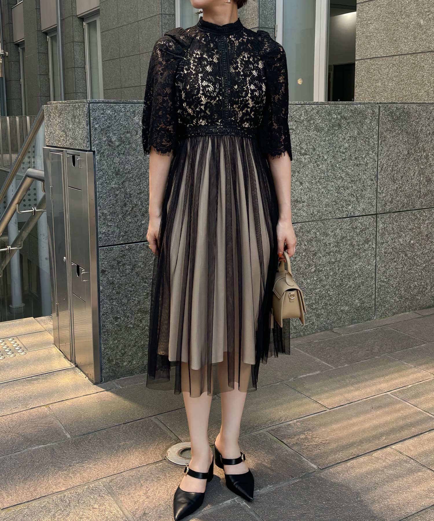 ヴィンテージライクレースチュールドレス パーティードレス 結婚式 ワンピース 袖あり 半袖 ボリューム袖 フレア ミモレ丈 二の腕カバー ウエストゴム ロング丈 お呼ばれ パーティー 二次会 披露宴