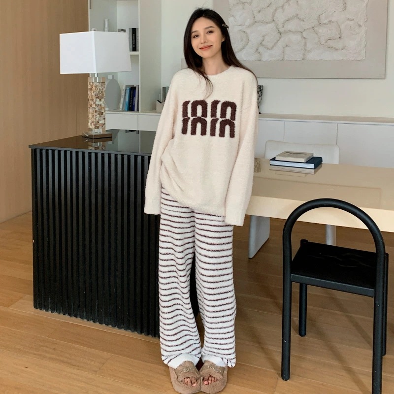 ルームウェア レディース 部屋着 上下セット 冬 もこもこ 着る毛布 ふわもこ クルーネック プルオーバー ルームウェア 裏起毛 ボーダー柄 秋冬 あったかい ふわふわ 可愛い 女性 ナイトウェア ボ 5,433円