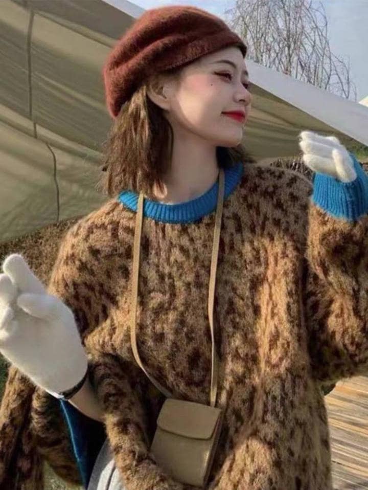 ヒョウ柄プルオーバーニット コントラストカラー ニット セーター レオパード 豹柄 トップス ミディアム丈 袖あり 長袖 ドロップショルダー 萌袖 ラウンドネック リブ リブニット かわいい 襟なし