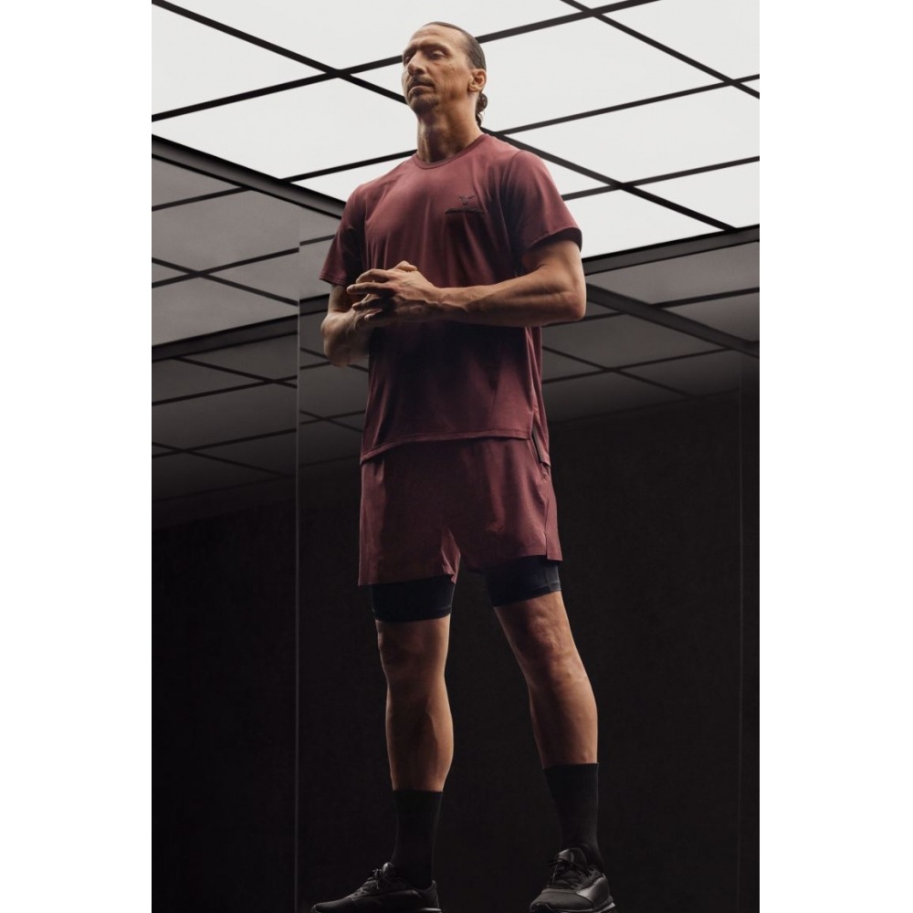 H&M ショートスポーツショーツドライムーブバーガンディー