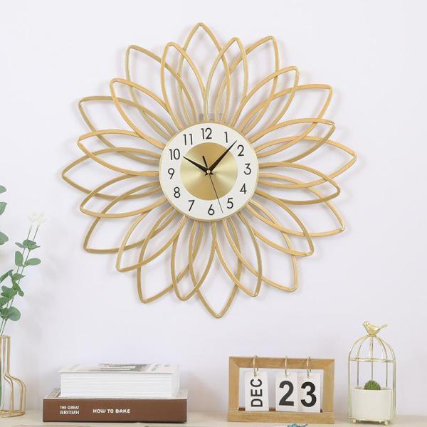 掛け時計 モダン シンプル 金属製 見てやすい クロック 新築 非 部屋用 ゴールド 飾り物 おしゃれ プレゼント 引越し 新居 花型 壁掛け時計 祝い 9,138円