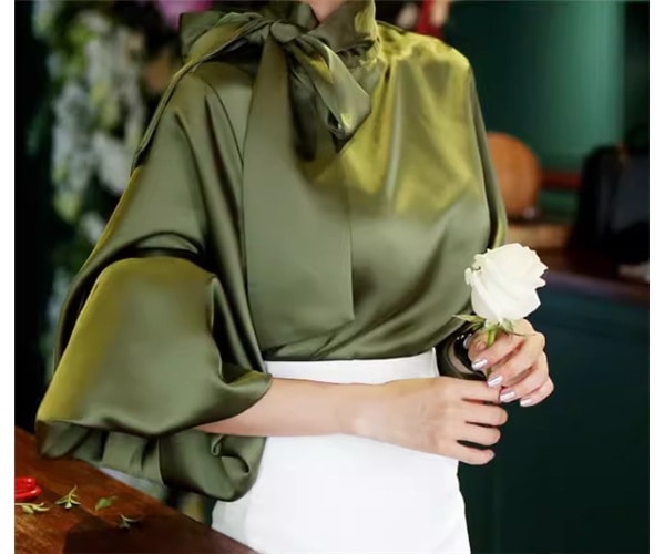 レディース トップス シャツ ミドル丈 長袖 ボリューム袖 ランタンスリーブ スタンドカラー りぼんタイ ストレート リボン 大人可愛い きれいめ シンプル カジュアル 上品 おしゃれ ガーリー 5,980円