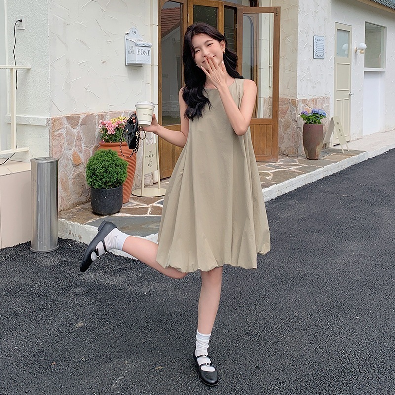 実際の韓国のラウンドネックノースリーブベストランタンドレス2024夏モデル小さな緩い休日スタイルの芽のドレス