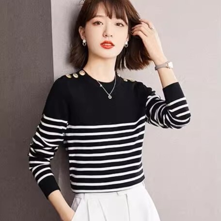 レディース セーター プルオーバー 7分袖 ラウンドネック 襟なし 切り替え ボタン 中厚手 異素材ミックス 大人可愛い きれいめ シンプル 上品 おしゃれ クール エレガント 都会的