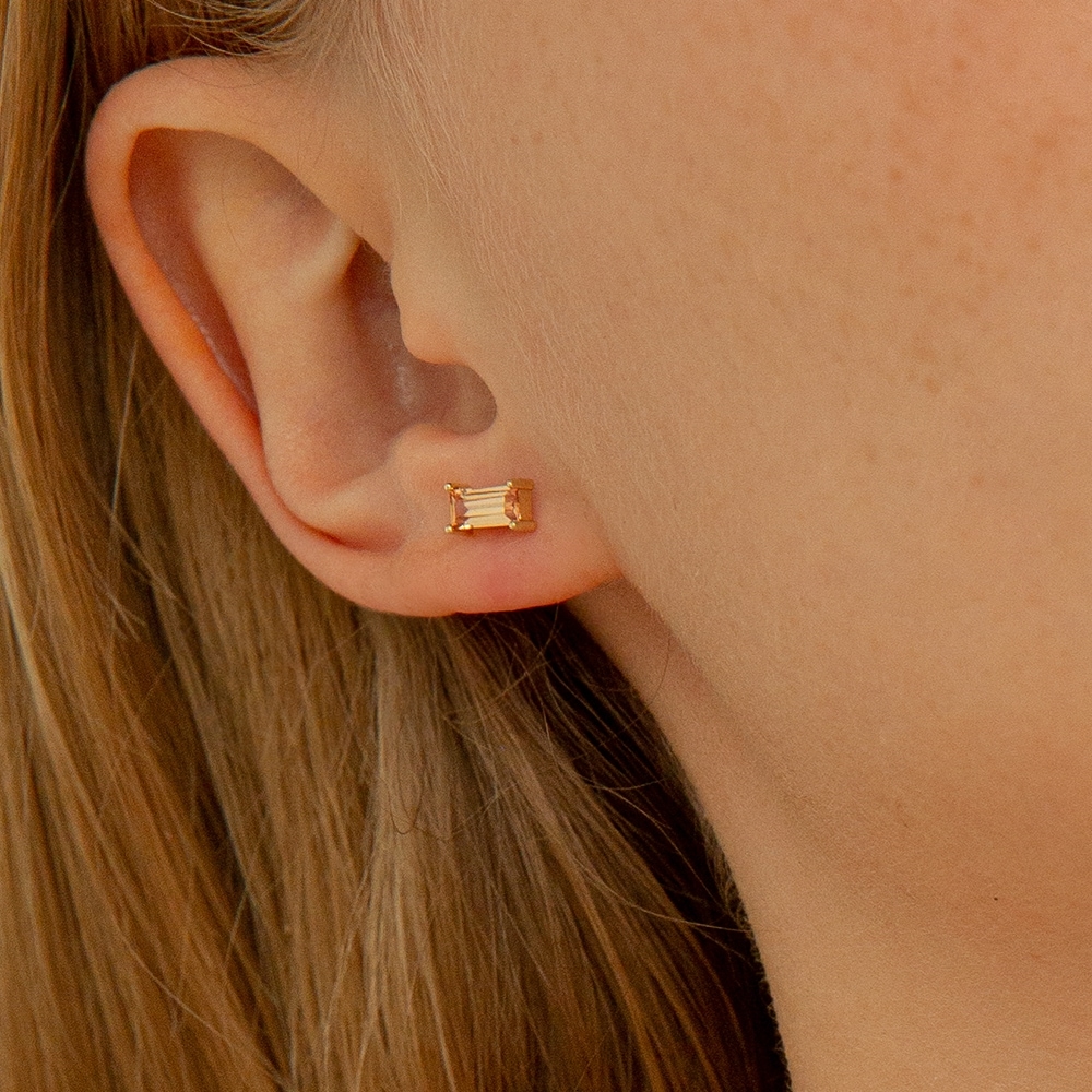 LUNNE 14k シャンパンバゲットキュービックピアス (14k ゴールド) #L09