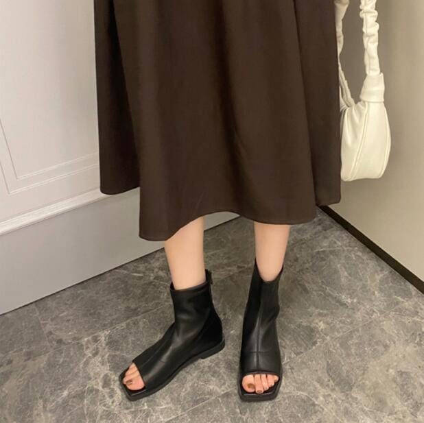 期間限定！10％クーポン発行中！サマーブーツ　ブーツサンダル　PU　ブーティー　ローヒール　サンダル　夏サンダル　グラディエーター ブーツサンダル 歩きやすい　透かし　後ろファスナー付き　レディース靴