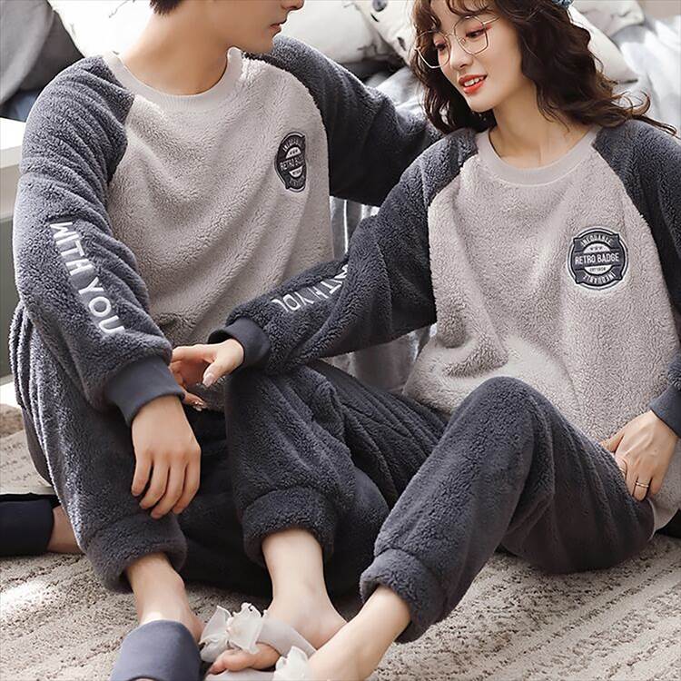 ペアパジャマ カップルパジャマ メンズ レディース 長袖 ラグランスリーブ クルーネック ラウンドネック ロゴ入り リブ袖 ボア ルームウェア ナイトウェア 部屋 大人可愛い 韓国 オルチャン 個性的