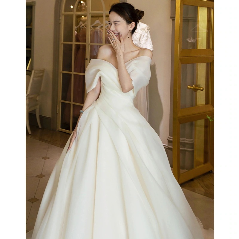 ワンショルダー サテン ウェディングドレス 花嫁 2025 新作 本糸 上質な風合い プリンセス お出かけ糸 夏