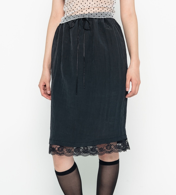 [韓国の人気商品 highschooldisco]レース スリップ ミディ スカート ブラック 6,061円