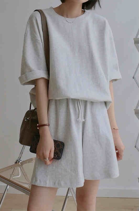 セットアップ レディース ラウンドネック 5分袖 ロールアップ ショートパンツ ウエストゴム シャツイン ワイドレッグ 細見え シンプル 無地 ラフ 楽ちん 涼しい ストリート カジュアル　ルーズ