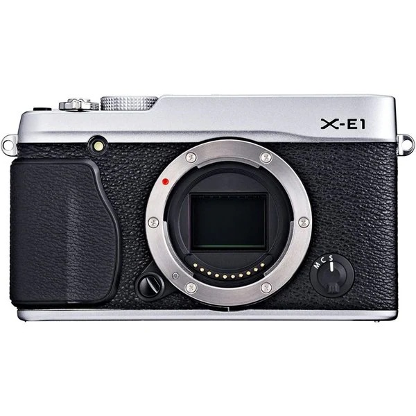 【中古】フジフィルム FUJIFILM ミラーレス一眼レフカメラ X-E1 ボディ 1630万画素 シルバー FX-X-E1S