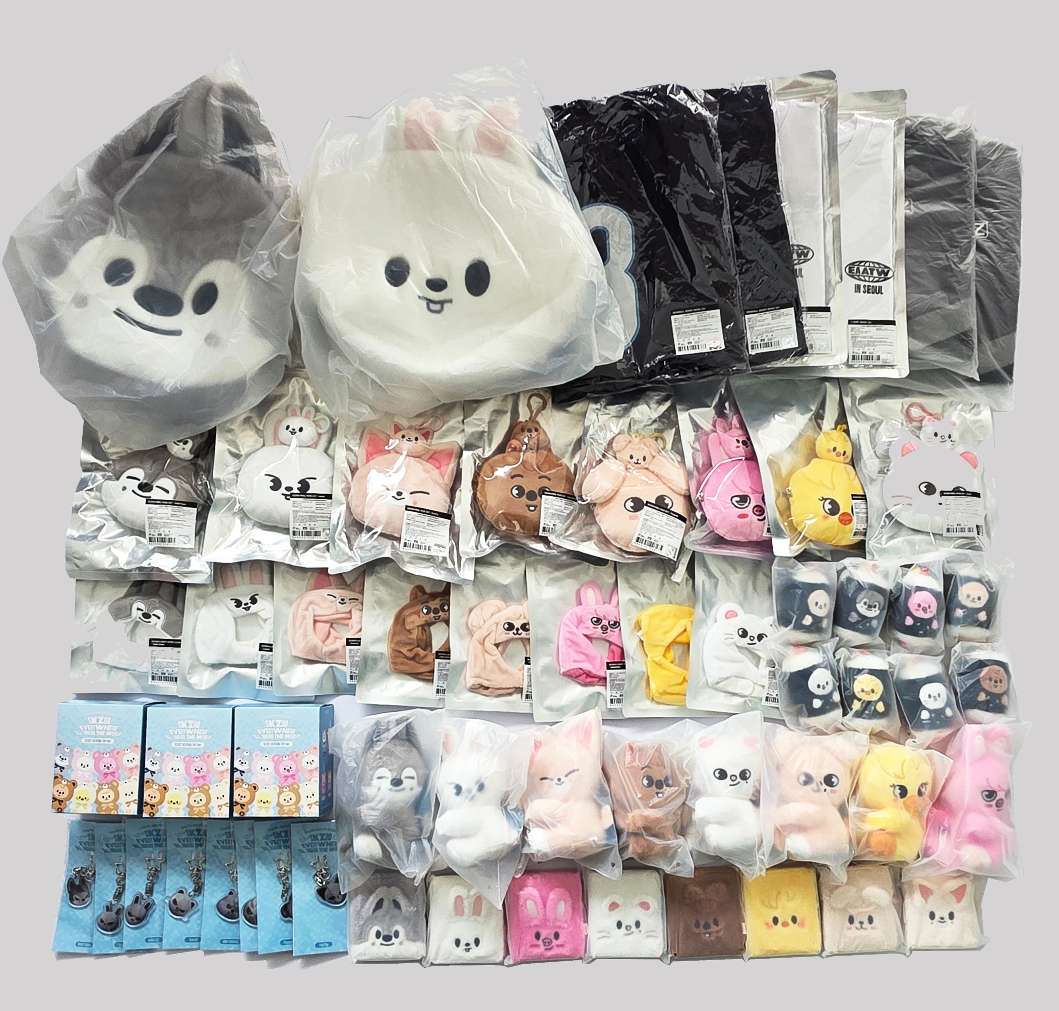 [ON HAND] STRAY KIDS SKZOO EVERYWHERE ALL AROUND THE WORLD in SEOUL POP-UP Merch 3