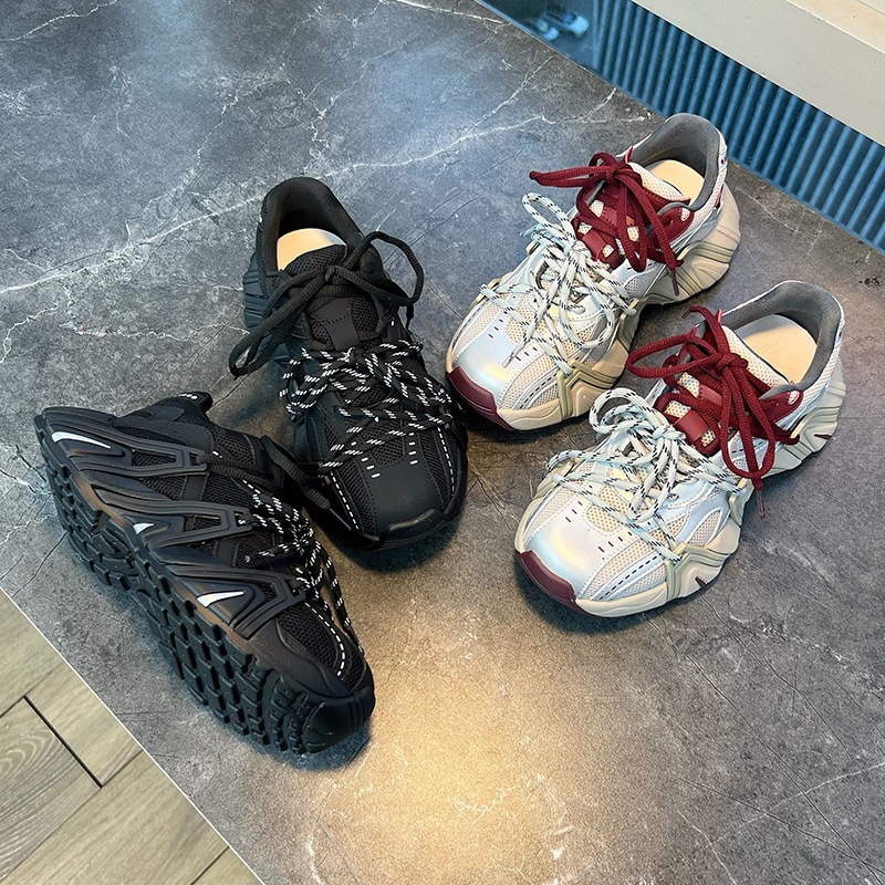 本革ポップスシューズ女性2024秋の新しいレトロ厚底高さを高めるトレーナー百靴女性カジュアルシューズ 5,004円