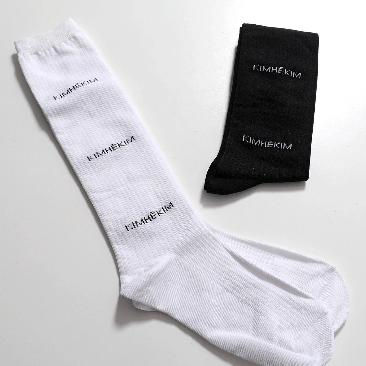 KIMHEKIM キムヘキム ソックス KNEE-HIGH SOCKS KHK-SOC021 SOC022 レディース 靴下 ニーハイ ロゴ リブ コットンブレンド カラー2色
