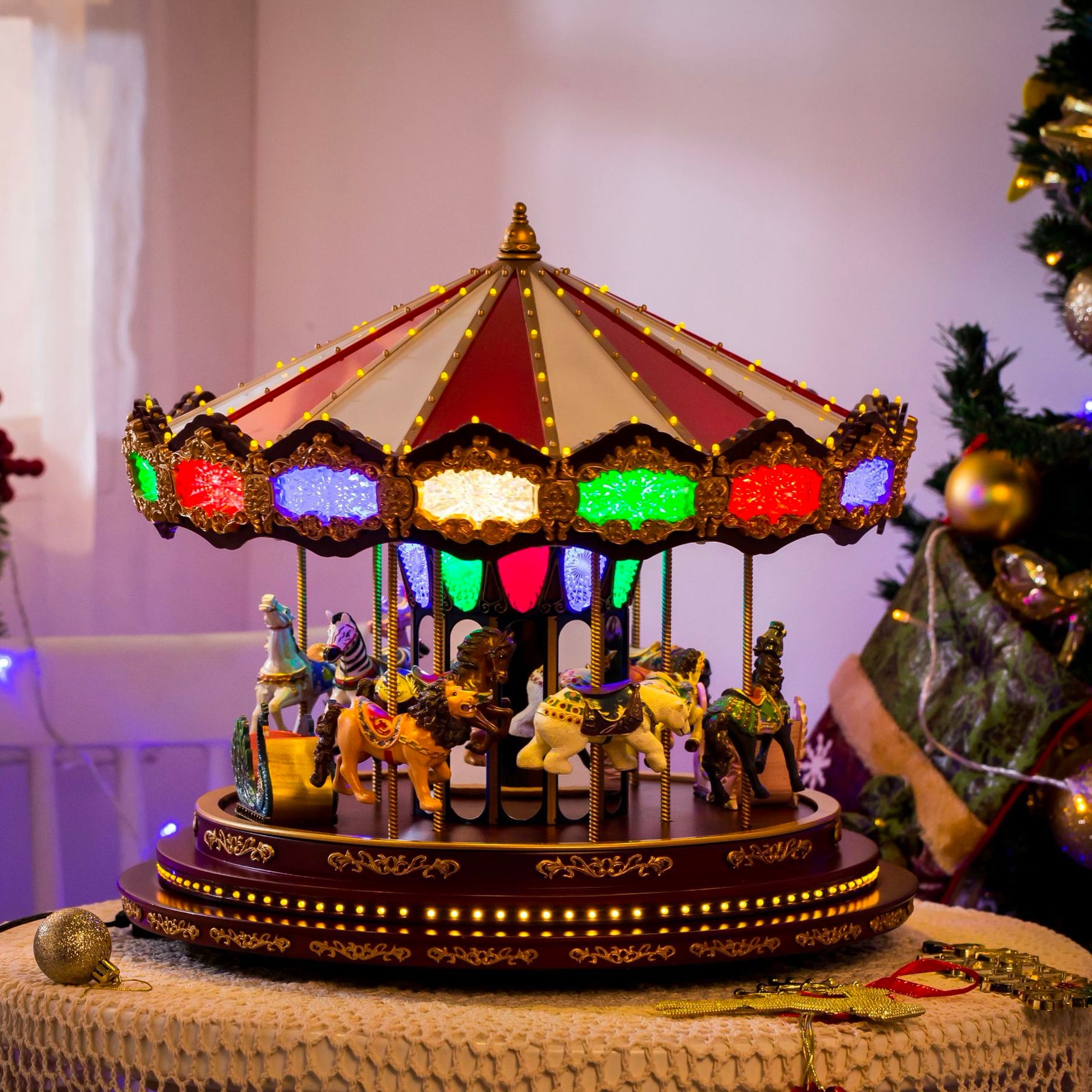 M-BOXオルゴールプレゼント回転トロイの木馬が点灯します