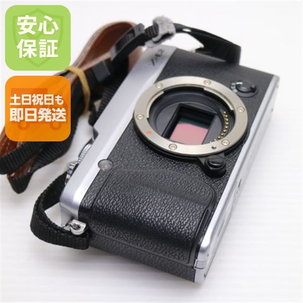美品 FUJIFILM X-E2 シルバー ミラーレス一眼 182