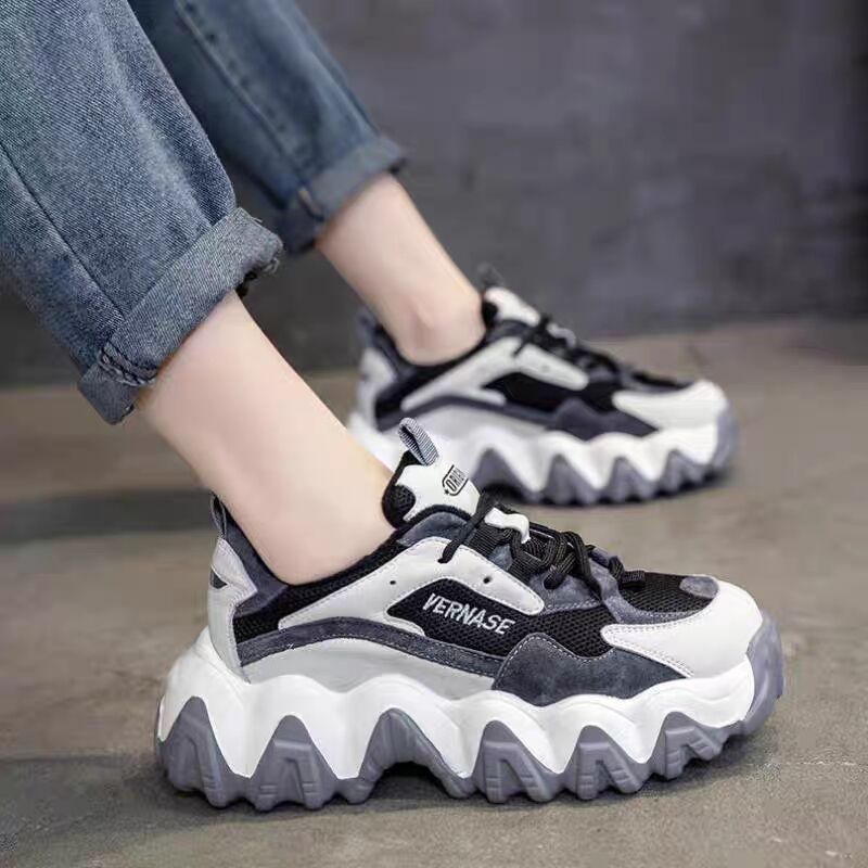 スニーカー レディース ランニングシューズ ウォーキング スポーツ シューズ 靴 白 厚底疲れにくい