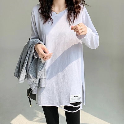 105A綿の緩い長い袖のTシャツの女性の壊れた穴の中の白い底付けのシャlツの女性のスエットシャツ長いトップインス 53,999円