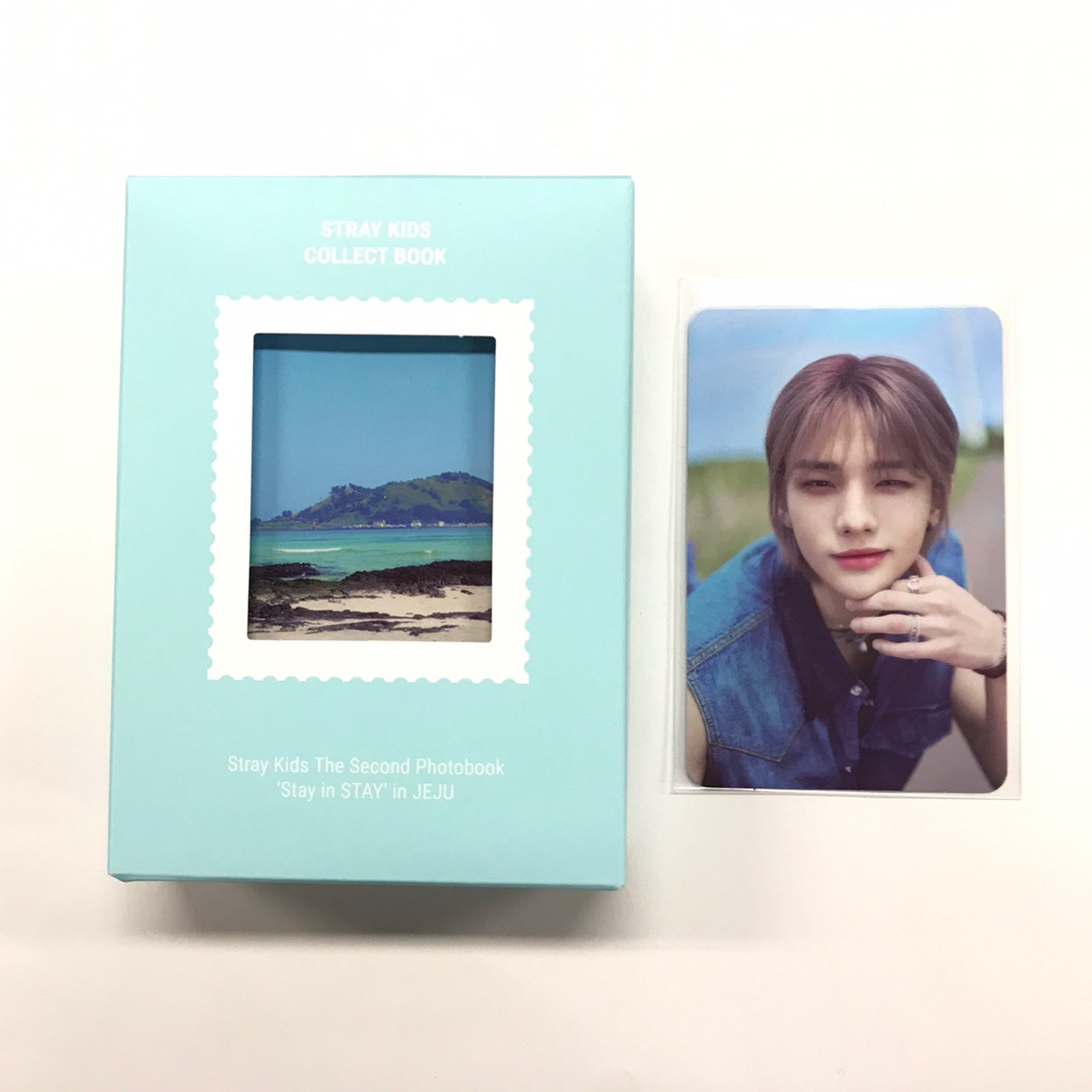 (特典トレカなし) STRAY KIDS - COLLECT BOOK - Stay in STAY / Official MD + Hyunjin Photocard