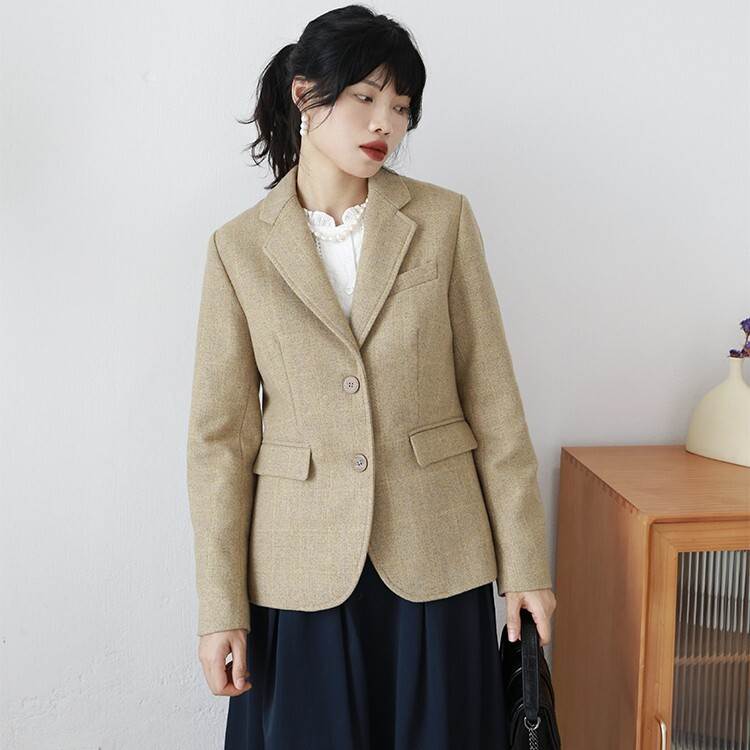 ジャケット レディース アウター テーラードジャケット S M L イエロー ベージュ 大人カラー くすみカラー ニュアンスカラー 秋カラー 秋 冬 長袖 テーラード フロントボタン ポケット ミディ