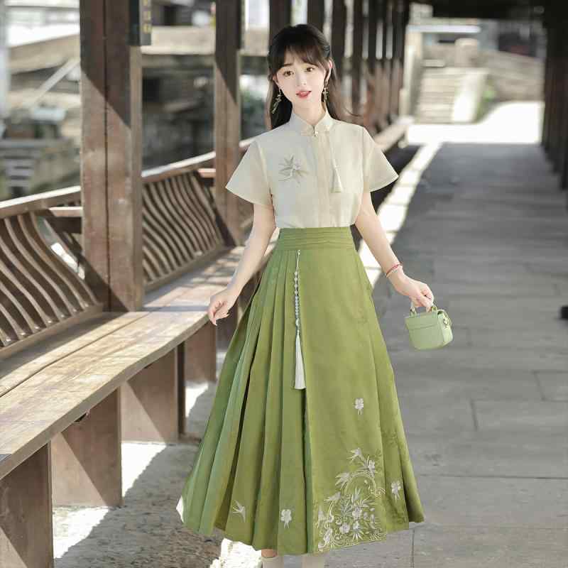 スカートスーツ ロングスカート セットアップ 組み合わせ チャイナ風 半袖シャツ プリーツ 花柄 抹茶色 レディース 夏 エレガント モダン フェミニン
