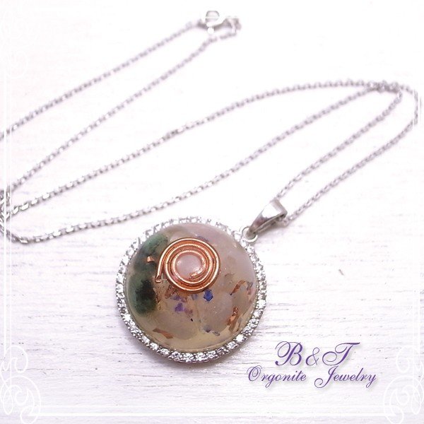 オルゴナイトジュエリー ローズクォーツ エメラルド 水晶 シルバーネックレス /B&T オルゴナイトジュエリー