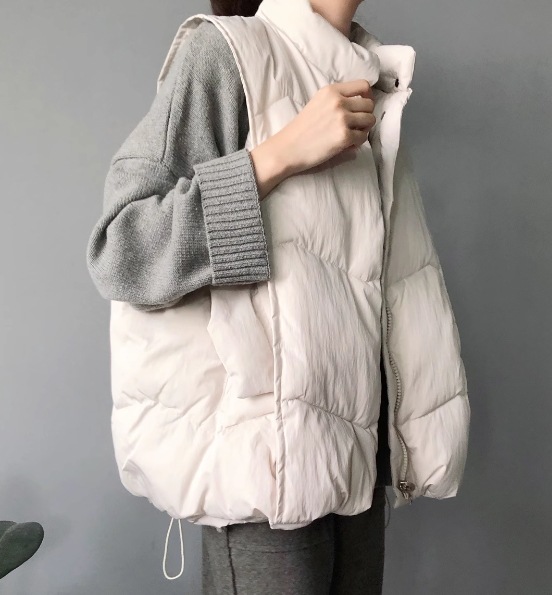 レディース ジャケット ベスト 袖なし ハイネック ファスナー ポケット 前開き キルティング 厚手 中綿 かわいい 大人可愛い きれいめ シンプル カジュアル おしゃれ かっこいい こなれ感 ラフ