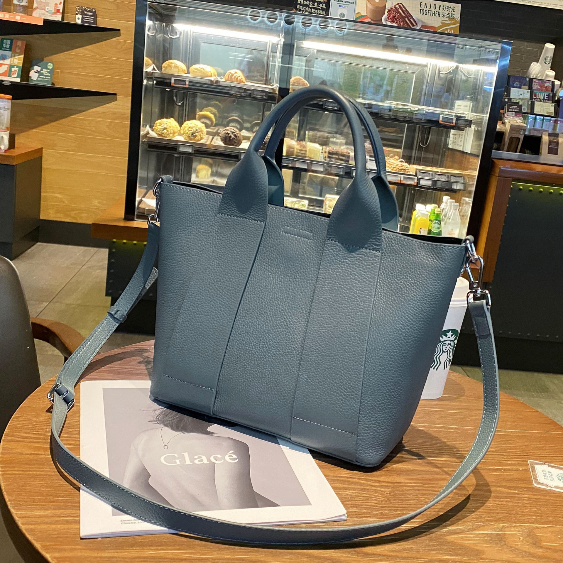 ショルダーバッグ トートバッグ ボディバッグ ハンドバッグ 本革 3WAY レディース 大容量収納 ショッピング ワーケーション コーディネート シンプル 対応【通勤・旅行・日常】