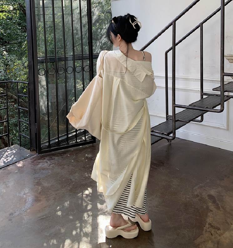 レディース トップス シャツ ロング 長袖 Vネック 襟付き ストレート センターボックス ウエストリボン サイドスリット かわいい 大人可愛い きれいめ シンプル カジュアル 上品 おしゃれ こなれ 5,375円