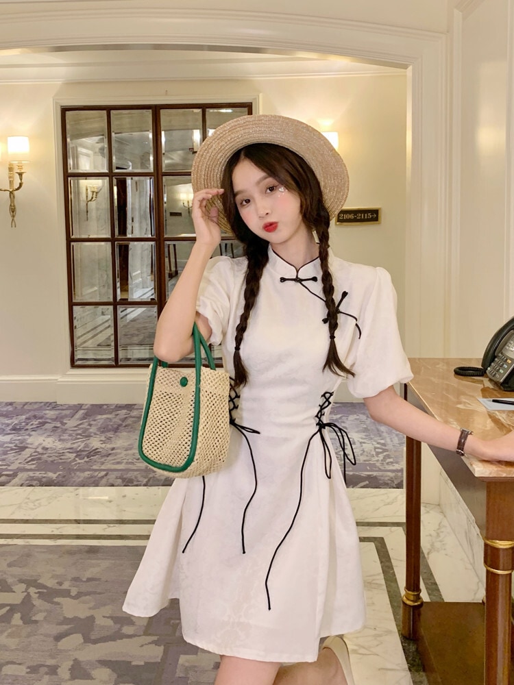 チャイナドレス風 ワンピース ワンピドレス ミニ丈 袖あり 半袖 スタンドカラー Aライン リボン 綿 かわいい おしゃれ お洒落 レトロ 大人可愛い 存在感 無地 花柄 夏 10代 20代 30代