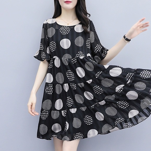 ワンピース ミニワンピース フレアワンピース 袖付き 5分袖 袖フリル 襟なし ラウンドネック 切り替えデザイン かわいい 大人可愛い シンプル カジュアル 大人 上品 おしゃれ お洒落 かっこいい