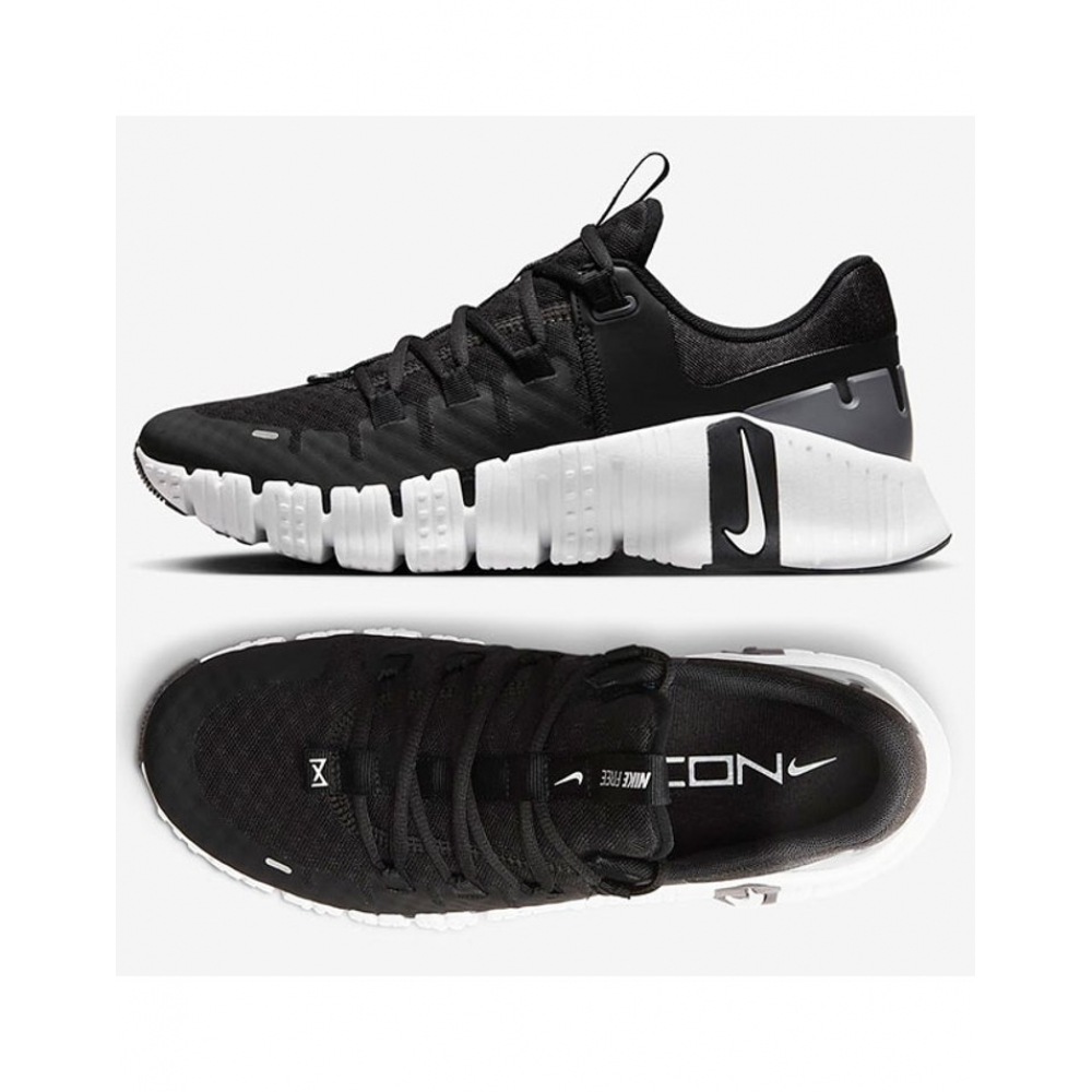 ナイキスニーカートレーニングシューズ女性用フリーメトコン 5 DV3950-001 S2405